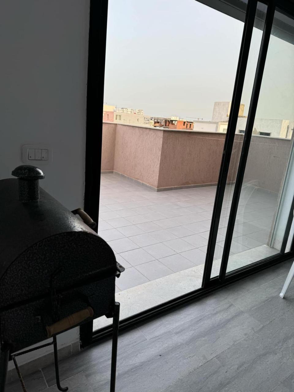 Dhekra R3